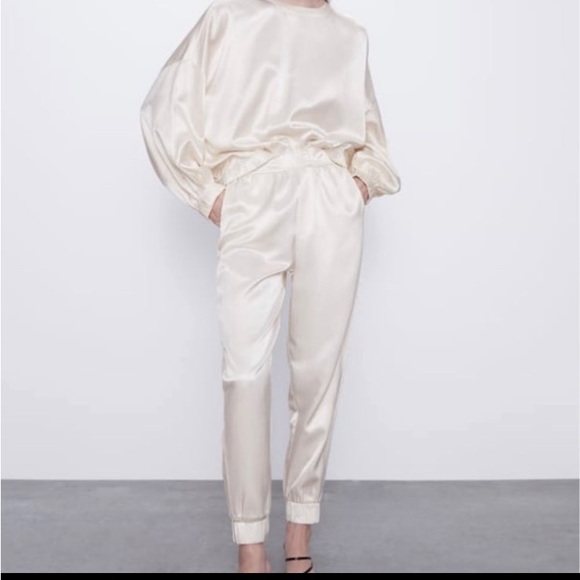 Zara satin set - Picture 3 of 5